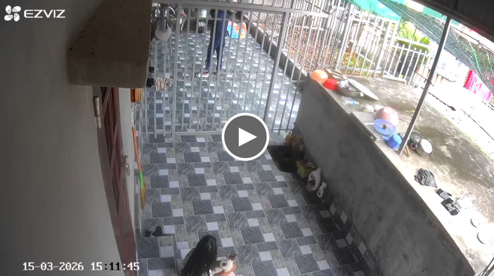 Trích xuất camera g;â–y a’n vụ Ck … Vk và người đàn ông khác – Cân Nhắc khj xem