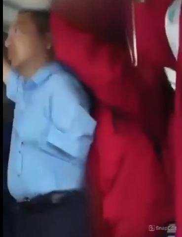 Người đàn ông có hành vi … với hs nữ