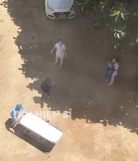 Ng đàn 0ng “4//..4” ở bệnh viện