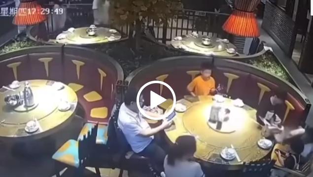 Trẻ con không biết gì đâu